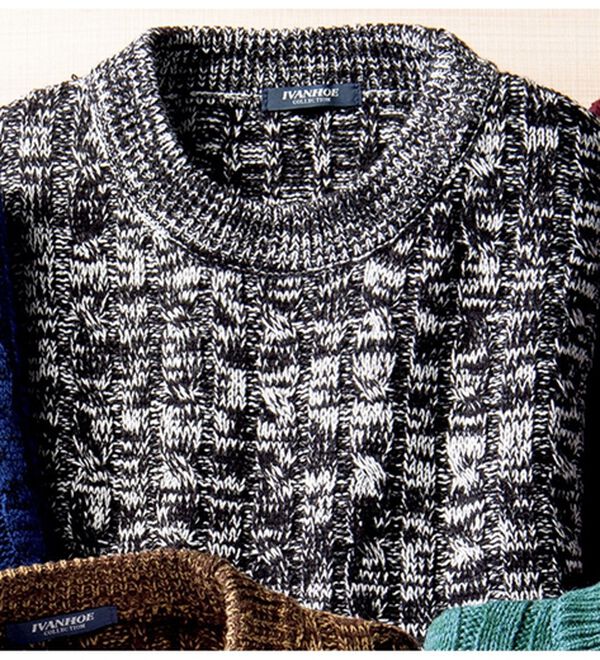 「２色で編み上げる高見えケーブル編セーター（メンズニット・セーター）」｜杢チャコール