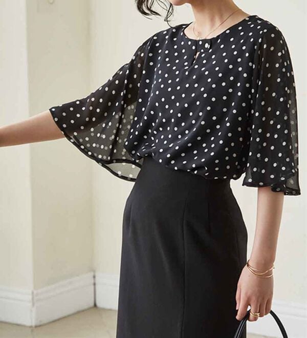 RANAN（ラナン）の「【ひんやり】フレアー袖シフォンブラウス（ブラウス）」｜詳細画像