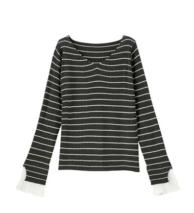 GeeRA（ジーラ）の「プリーツ付Ｖネックリブニットトップス（ニット・セーター）」