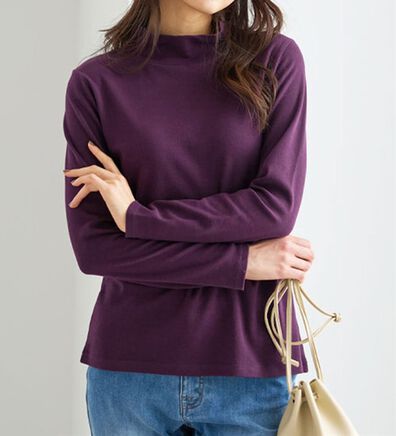 BELLUNA（ベルーナ）の「吸湿発熱ハイネックプルオーバー（カットソー）」