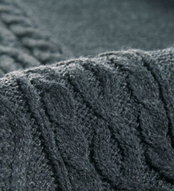 BELLUNA（ベルーナ）の「ケーブルニット使い裏起毛トレーナー（トレーナー・スウェット）」｜詳細画像