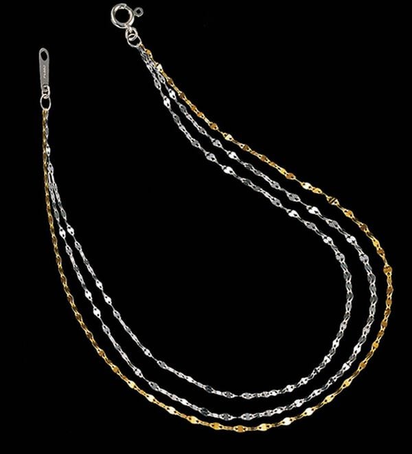 BELLUNA（ベルーナ）の「１８金プラチナ３連ペタルチェーンブレスレット（ブレスレット・バングル）」｜1