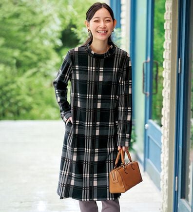 BELLUNA（ベルーナ）の「まるで着る毛布！静電防止付裏ファーお出かけワンピース（カットソーワンピース）」