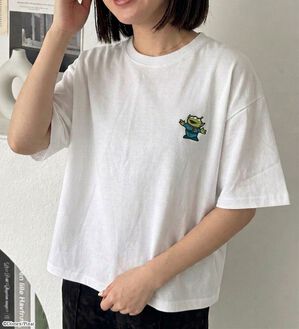 BELLUNA（ベルーナ）の「＜Disney＞【エイリアン】胸元刺しゅうボックスシルエットTシャツ（Tシャツ）」｜詳細画像