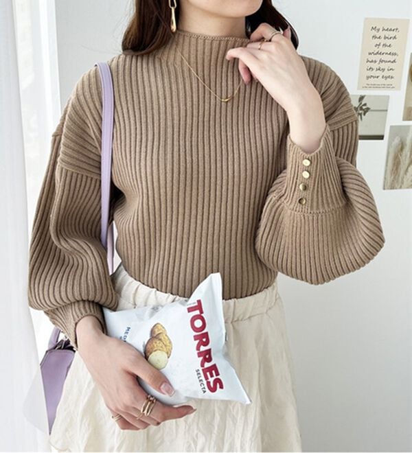 GeeRA（ジーラ）の「袖ボタンボトルネックリブニット（ニット・セーター）」｜詳細画像