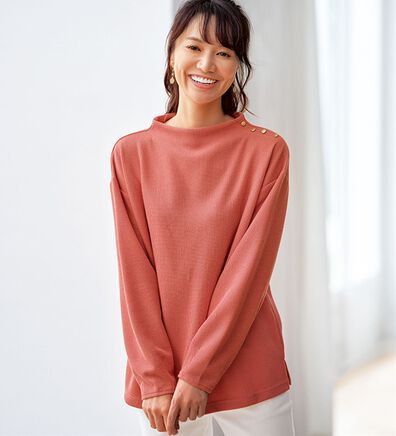 BELLUNA（ベルーナ）の「ニット見え素材肩ボタンプルオーバー（カットソー）」