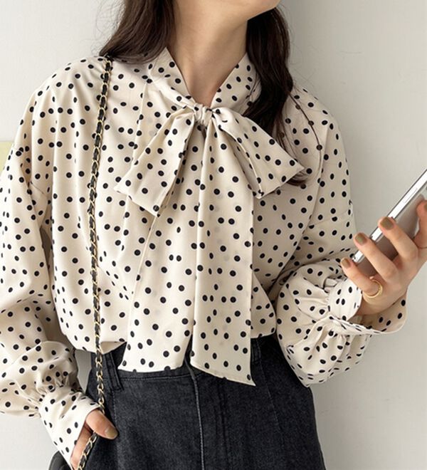 GeeRA（ジーラ）の「前後２ｗａｙボウタイブラウス（ブラウス）」｜アイボリー系ドット