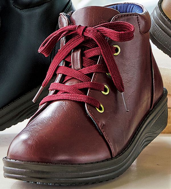 BELLUNA（ベルーナ）の「幅広レースアップショートブーツ（ブーツ）」｜ワイン