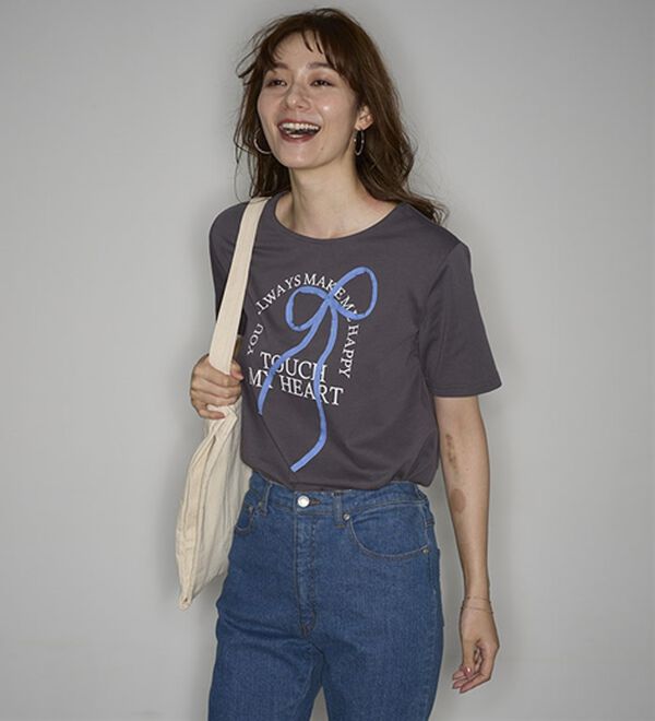BELLUNA（ベルーナ）の「一枚で着映えるデコラＴ（Tシャツ）」｜詳細画像