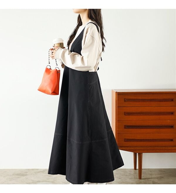 GeeRA（ジーラ）の「Ｖネックデザインジャンパースカート（ジャンパースカート）」｜詳細画像