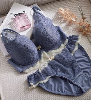 YU'NOW（ユナウ）の「ぷるるん谷間のノンワイヤーブラ＆ショーツ（ブラジャー＆ショーツセット）」｜詳細画像