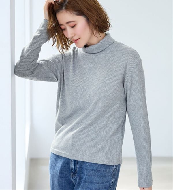 BELLUNA（ベルーナ）の「まるでニット！サラッと軽いリブハイネックプルオーバー（カットソー）」｜詳細画像