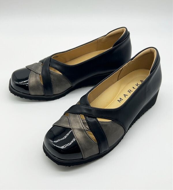 BELLUNA（ベルーナ）の「５Ｅクロスデザイン配色パンプス（パンプス）」｜詳細画像