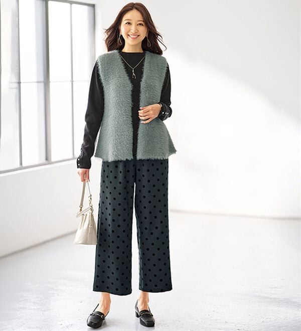 BELLUNA（ベルーナ）の「ふんわり贅沢シャギー素材ペプラムベスト（ベスト）」｜詳細画像