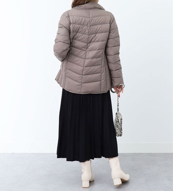 BELLUNA（ベルーナ）の「フレンチダウン使いスタンド衿ジャケット（ダウンコート・ジャケット・ベスト）」｜詳細画像