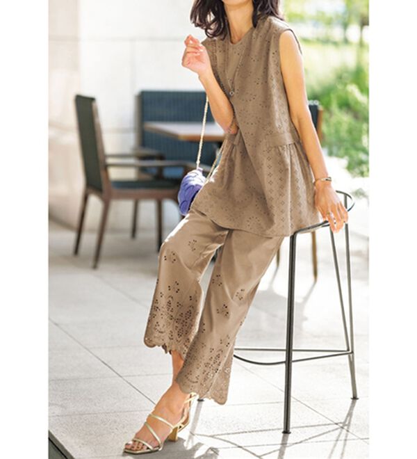 BELLUNA（ベルーナ）の「カットワーク刺しゅうノースリーブブラウス（ブラウス）」｜詳細画像