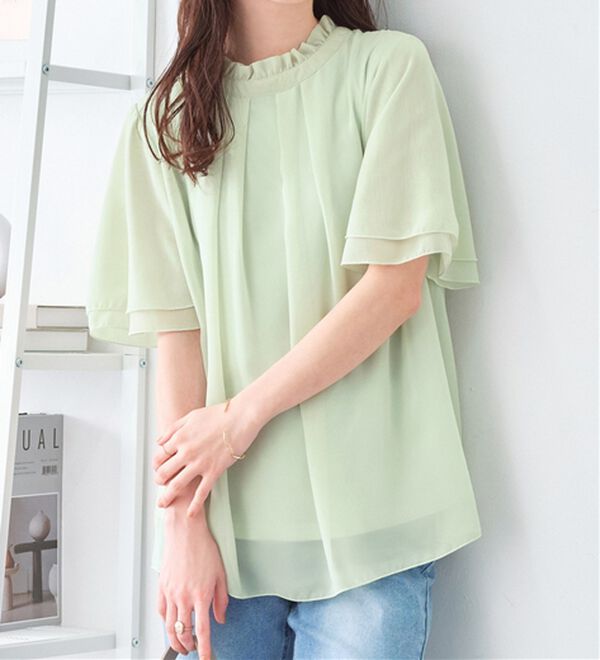 Viola e Viola（ヴィオラ エ ヴィオラ）の「フリル衿シフォンタックブラウス【半袖】（ブラウス）」｜詳細画像