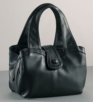 BELLUNA（ベルーナ）の「牛革フォーマルバッグ（ハンドバッグ）」｜ブラック