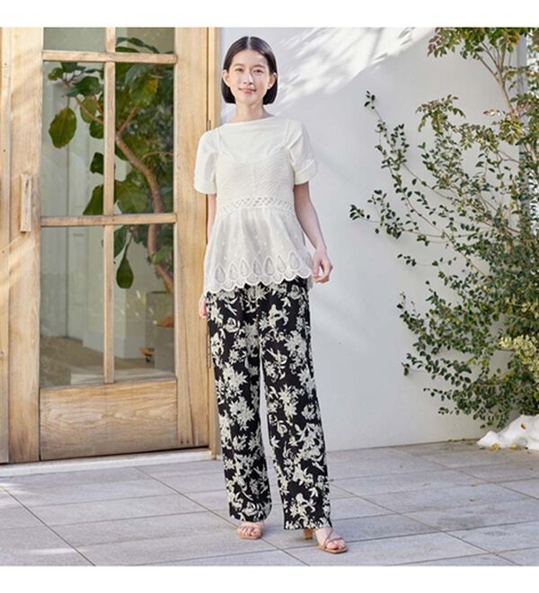 Viola e Viola（ヴィオラ エ ヴィオラ）の「大花大人プリントイージーパンツ（その他パンツ）」｜詳細画像