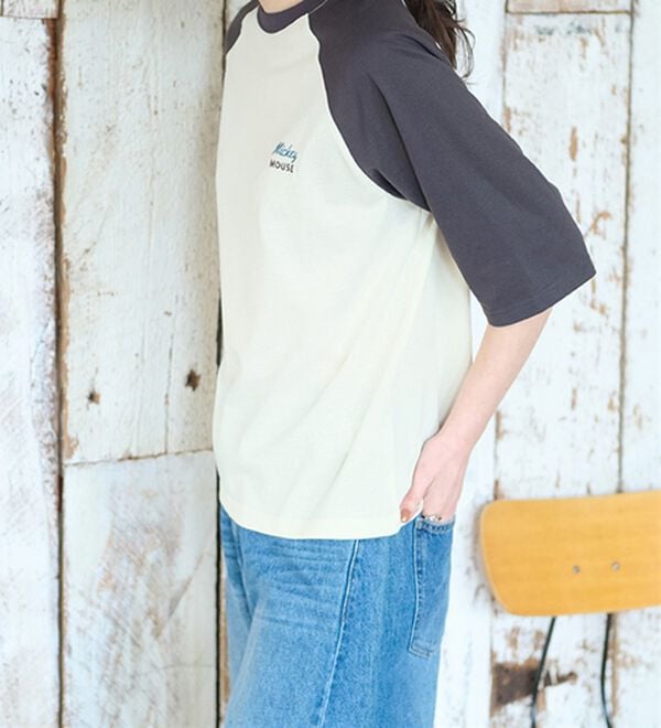 Disney＞【ミッキー】バックプリント7分丈ラグランTシャツ