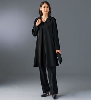 BELLUNA（ベルーナ）の「洗えるストレッチ素材！ゆったりチュニックセットアップ（ブラックフォーマル（喪服・礼服））」｜黒