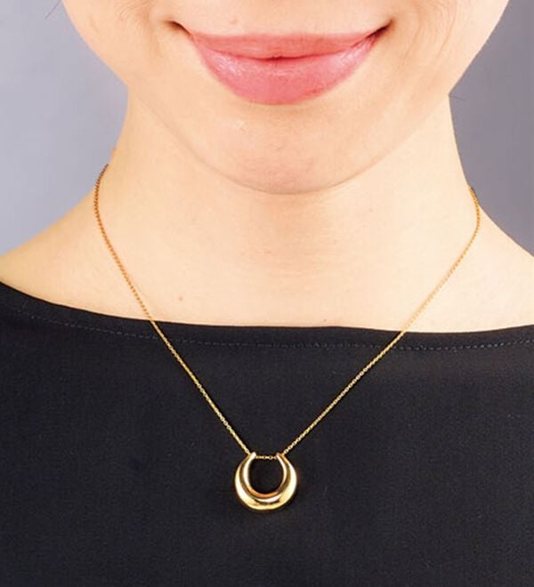 BELLUNA（ベルーナ）の「開運祈願！１８金馬蹄モチーフペンダント（ネックレス・ペンダント）」｜詳細画像