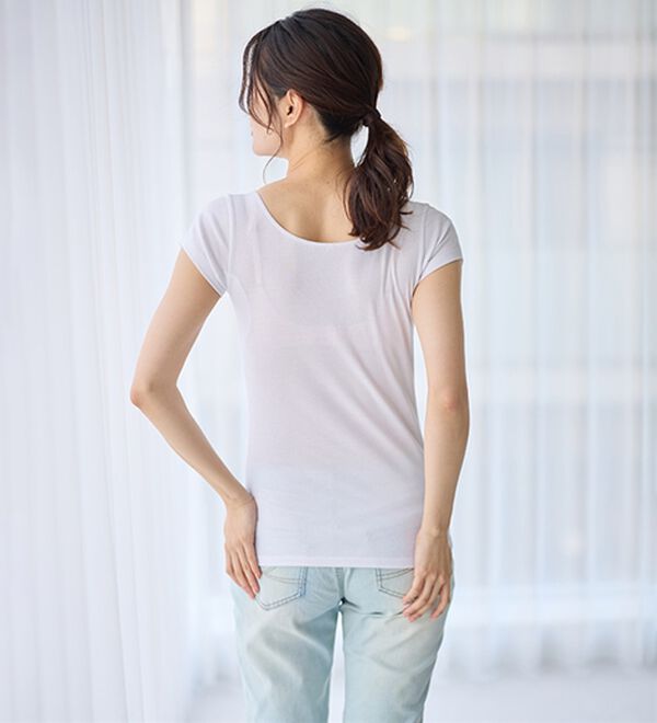 LAVIENNE（ラヴィエンヌ）の「【汗かきさん必見！】涼感サラッと快適汗取り半袖インナー＜さらりラボ＞（肌着・インナーウェア）」｜詳細画像