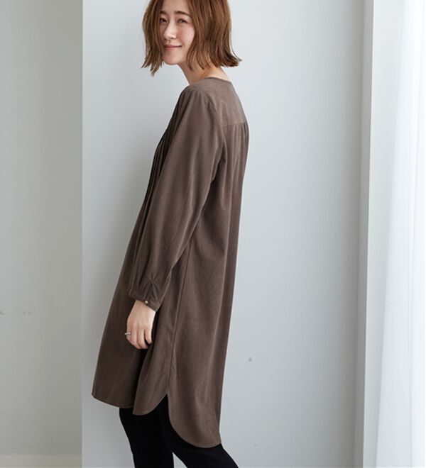 BELLUNA（ベルーナ）の「コーデュロイ素材ピンタック使いワンピース（その他ワンピース）」｜詳細画像