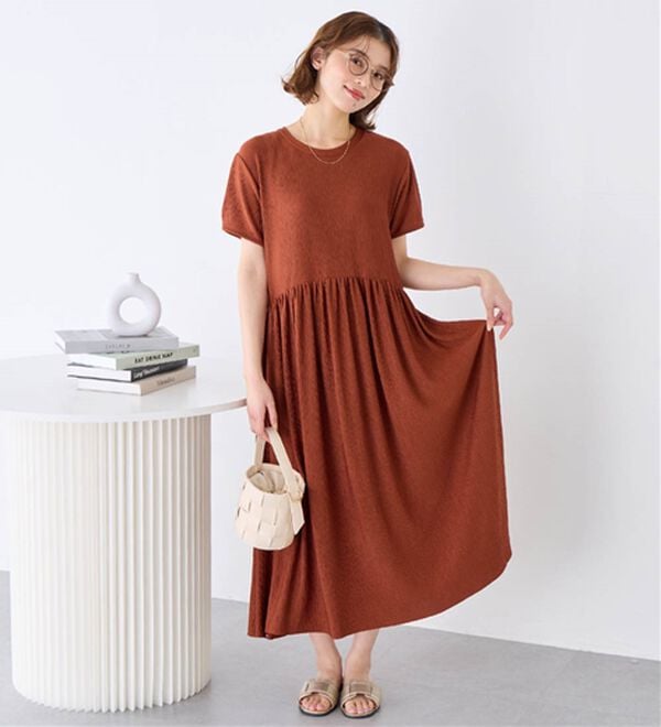 Viola e Viola（ヴィオラ エ ヴィオラ）の「【５つの機能付】楽ちんジャカードワンピース（カットソーワンピース）」｜詳細画像