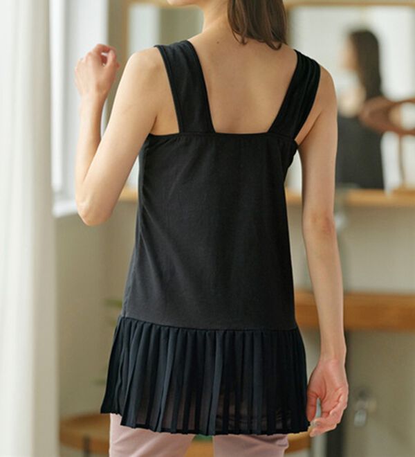 YU'NOW（ユナウ）の「【抗菌防臭】【吸水速乾】ブラ紐隠しの優秀プリーツワンピース（肌着・インナーウェア）」｜詳細画像
