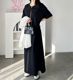 GeeRA（ジーラ）の「【ひんやり/着痩せ】ハーフジップ大人Ｔシャツワンピース（カットソーワンピース）」｜ブラック