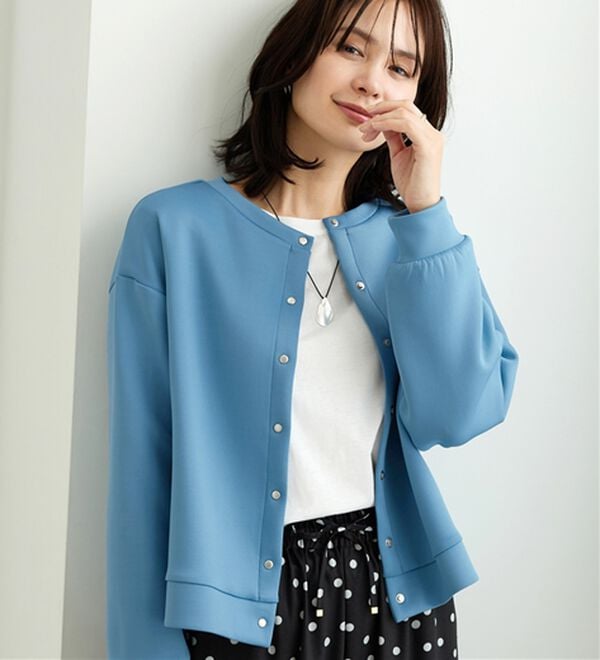 BELLUNA（ベルーナ）の「きれい見えスナップボタンカーディガン（ニットカーディガン）」｜詳細画像