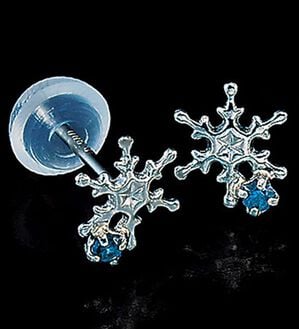 BELLUNA（ベルーナ）の「１８金・プラチナピアス　雪の結晶（イヤリング・ピアス）」｜雪の結晶(プラチナ×サファイア)