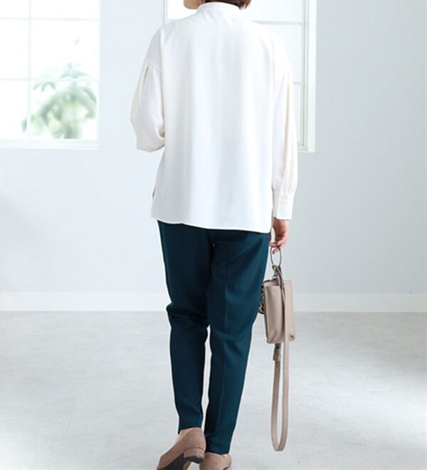 BELLUNA（ベルーナ）の「タックデザインブラウス（ブラウス）」｜詳細画像