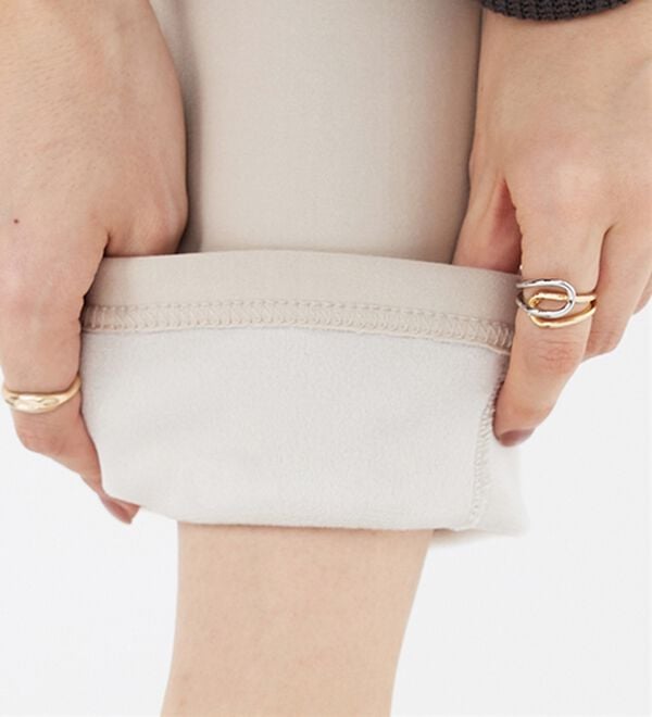 BELLUNA（ベルーナ）の「マシュマロみたいな裏ベロアなめらかストレッチパンツ（フルレングスパンツ）」｜詳細画像