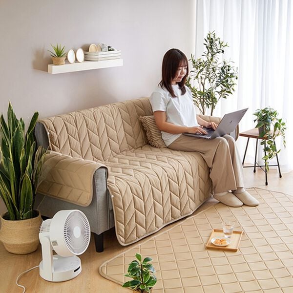 iellio（イエリオ）の「もちもち涼感ソファカバー＜滑りにくい・洗える・接触冷感・抗菌防臭・防ダニ・ソファーカバー・ハイバック・２人掛・３人掛＞（ソファーカバー）」｜詳細画像