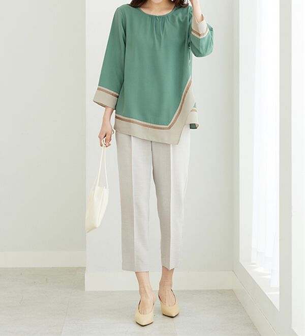 BELLUNA（ベルーナ）の「【Ｌａｇｒｉｌｕａ】ギャザー使い配色デザインブラウス（ブラウス）」｜詳細画像