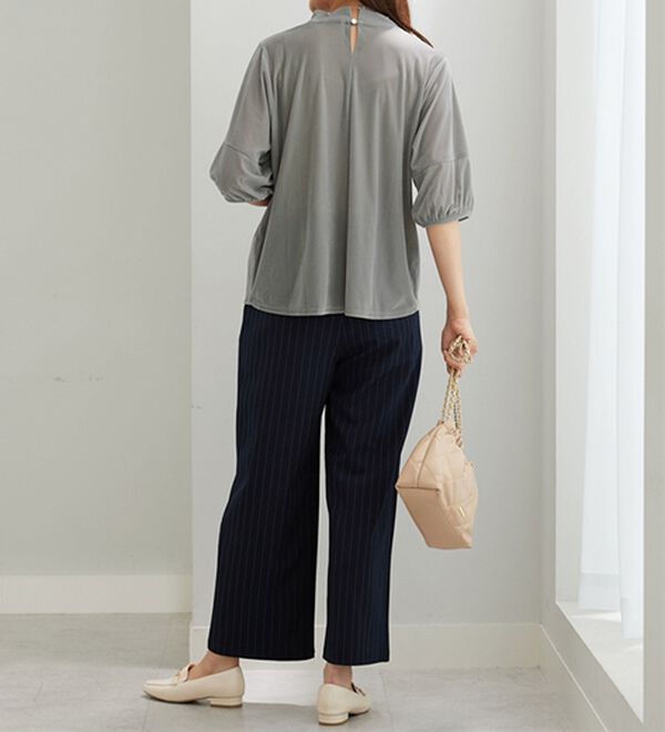 BELLUNA（ベルーナ）の「ベロア素材ふんわり袖プルオーバー（カットソー）」｜詳細画像