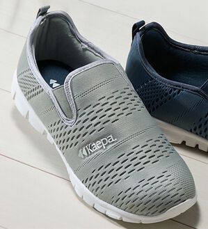 「＜ケイパ＞軽量メッシュスニーカー（メンズスニーカー）」｜サイドゴアグレー