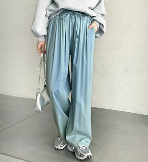 GeeRA（ジーラ）の「【接触冷感】穿いて感激！キレイ見えする楽ちんワイドデニムパンツ（ワイドパンツ・ガウチョ）」｜サックス