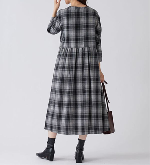 BELLUNA（ベルーナ）の「ゆったりギャザーポケット付ワンピース（その他ワンピース）」｜詳細画像