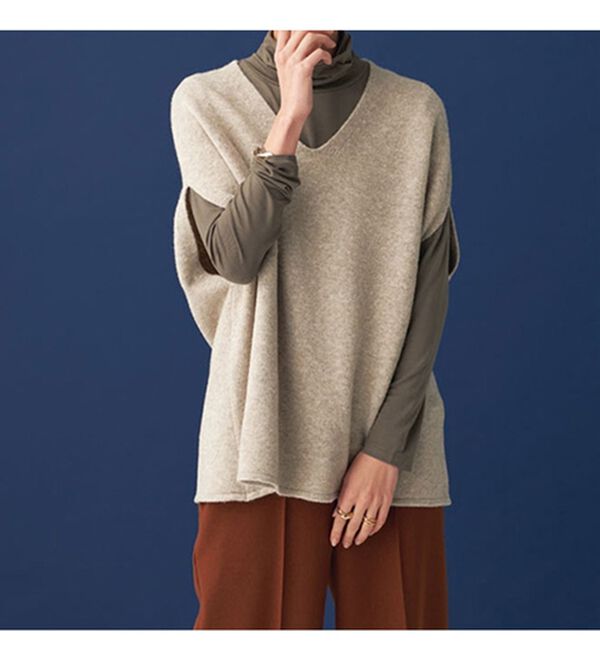 BELLUNA（ベルーナ）の「なめらかテンセル（ＴＭ）繊維ストレッチプルオーバー（カットソー）」｜詳細画像