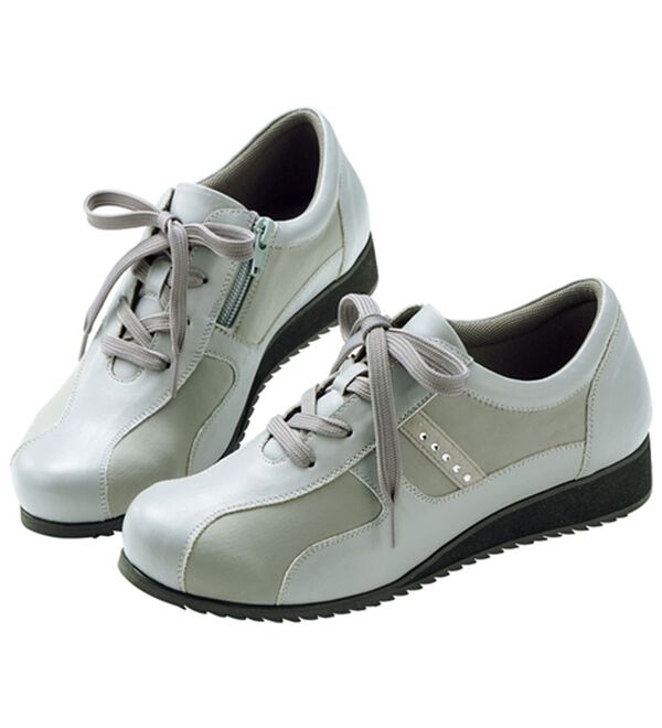 BELLUNA（ベルーナ）の「すっきり見え！５Ｅサイドストレッチシューズ　外反母趾対応（スニーカー）」｜グレー