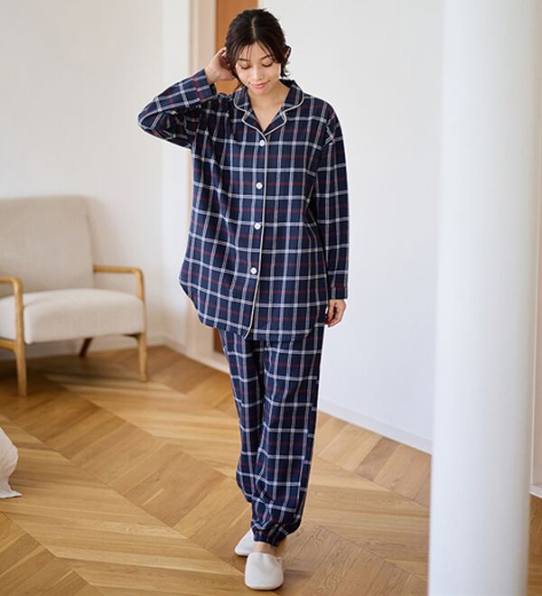 LAVIENNE（ラヴィエンヌ）の「綿１００％ふんわり柔か微起毛パジャマ（パジャマ・ルームウェア）」｜詳細画像