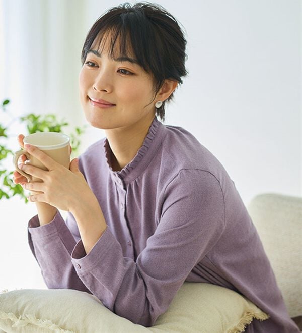 BELLUNA（ベルーナ）の「《ＨｕｇＲｅａｍコットン》フリル衿ブラウス（ブラウス）」｜詳細画像