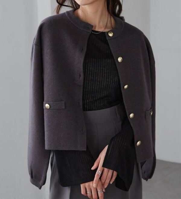 RANAN（ラナン）の「【4つの機能付き】洗える！ゴールド調ボタンニットカーディガン（ニットカーディガン）」｜詳細画像