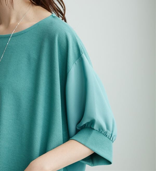 BELLUNA（ベルーナ）の「【新色追加】&ldquo;2点セット&rdquo;ネックレス付！異素材裾タックプルオーバー（カットソー）」｜詳細画像