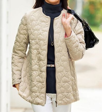 BELLUNA（ベルーナ）の「星柄中わたキルティングジャケット（ハーフコート）」