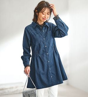 BELLUNA（ベルーナ）の「シャーリング使いデニムシャツチュニック（チュニック）」｜インディゴ