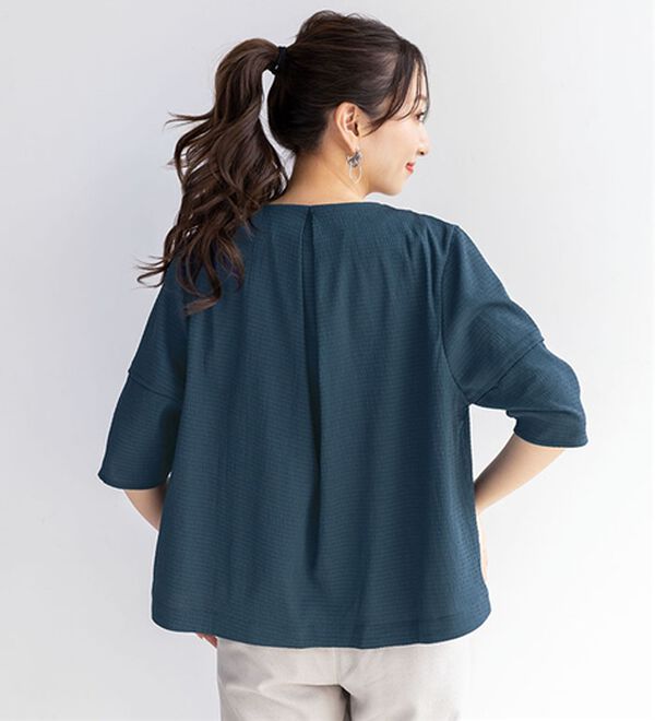 BELLUNA（ベルーナ）の「夏のお出かけに欠かせない！サッカー素材タック使いジャケット（シャツ）」｜詳細画像